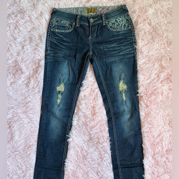 YNQ - Blue Jeans with Rhinestone Embellishments and Pockets Details - Picture 6 of 6